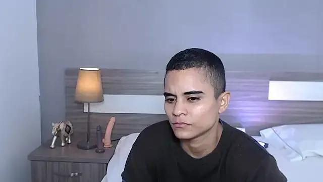 Liiamthompson on StripChat 