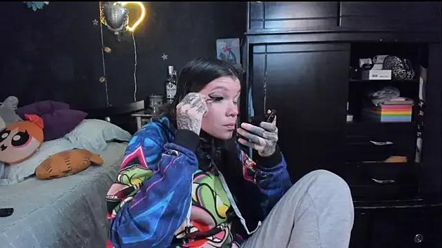 Lilmarieee on StripChat 
