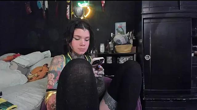 Lilmarieee on StripChat 