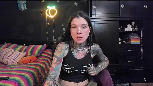 Lilmarieee on StripChat 