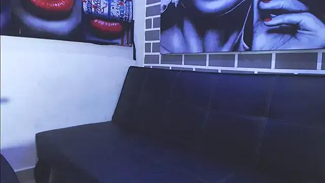 Lizzy_Darkk on StripChat 