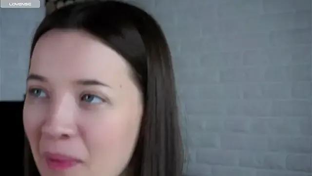 LowOncoming on StripChat 