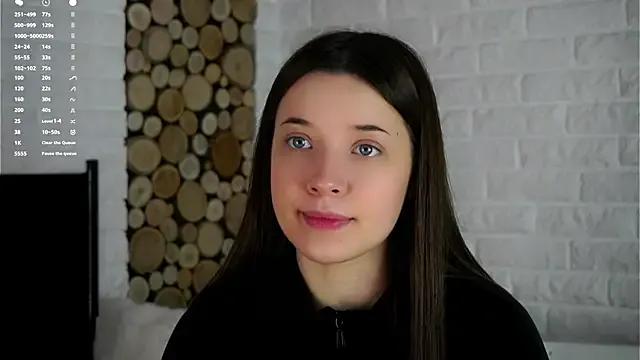 LowOncoming on StripChat 