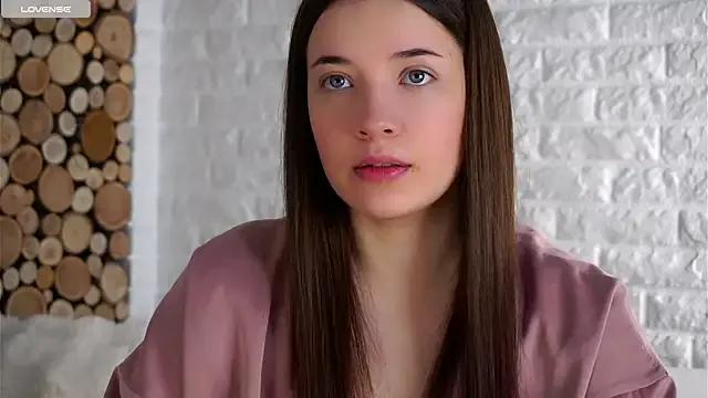 LowOncoming on StripChat 