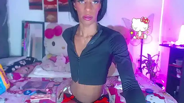 lucianadolll on StripChat