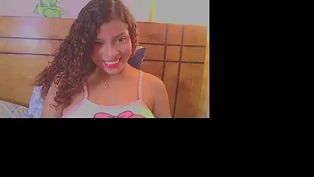 Lulupeach69 on StripChat 