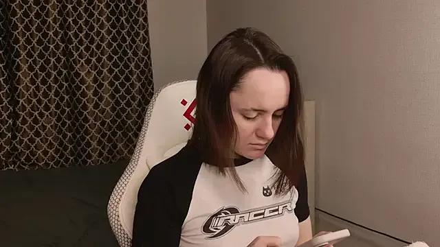 Luna_Loveee — Vibrate my pussy so I don't win 