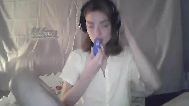 Luna_Samosienko — 1 finger inside me