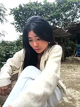 Lynly_k2 on StripChat 