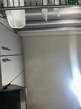 lynn9000 on StripChat 