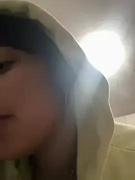 lynn9000 on StripChat 