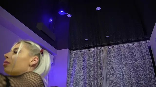 mandypeas on StripChat