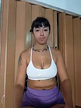 Maricba2 — Bailo en tanga