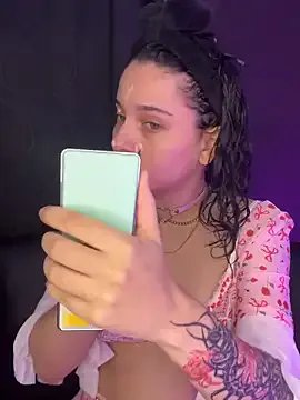 Missvalery — finger pussy x 5 minutes