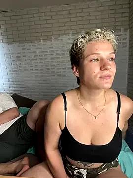 MrMrsRight on StripChat 