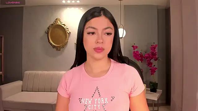 NataliaGaret on StripChat 