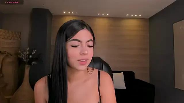 NataliaGaret on StripChat 