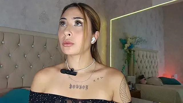 nini_love01 on StripChat 