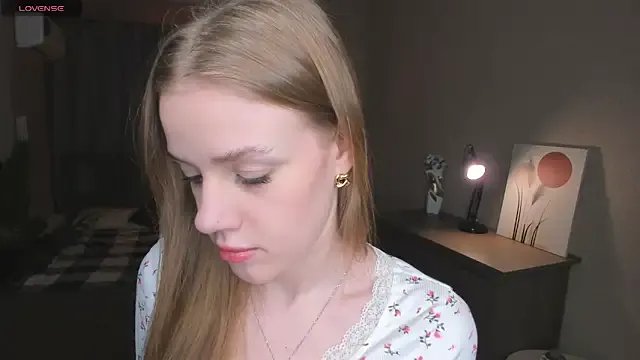 OdellaFrake on StripChat