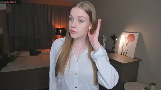 OdellaFrake on StripChat