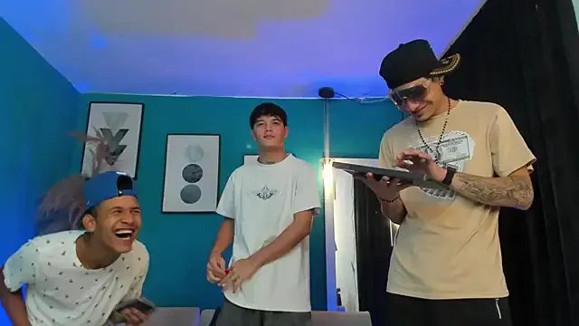 Oficial_KingOfHeavens on StripChat