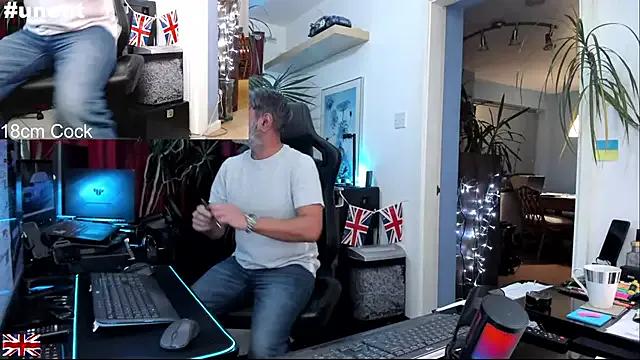 OnlineBossUK — Show Sexy Ass -Next Goal Show Dick