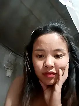 Pretty-haert on StripChat