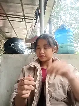 Pretty-haert on StripChat