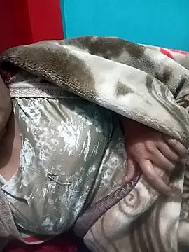 Priya_089 on StripChat