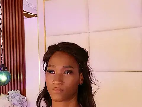 Reginadenver on StripChat