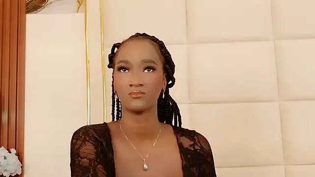 Reginadenver on StripChat