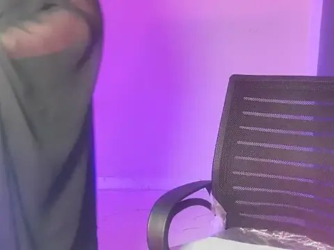 Saira_Hotty on StripChat