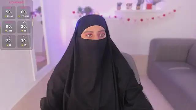 salma_arabicc — fingering pussy