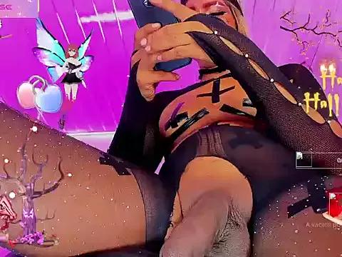 samanthaatt on StripChat 