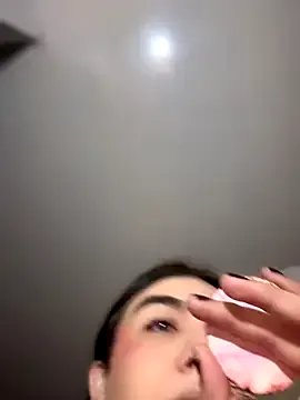 saracaball_ on StripChat