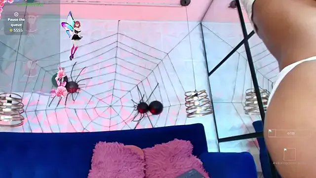 sarah_banks1 on StripChat