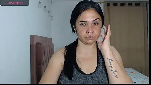 selena_ferri on StripChat 