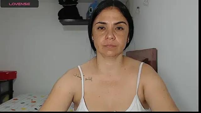 selena_ferri on StripChat 