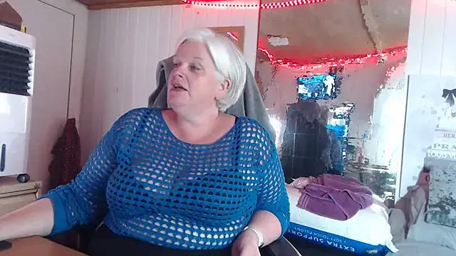 sexychazza16 — Boob flash