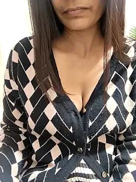 Shalu_G on StripChat