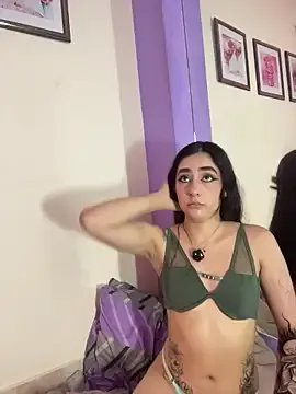 sharlot24 on StripChat