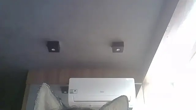 SkinnyKitten on StripChat