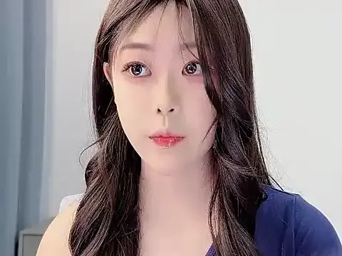 smalldaisy on StripChat