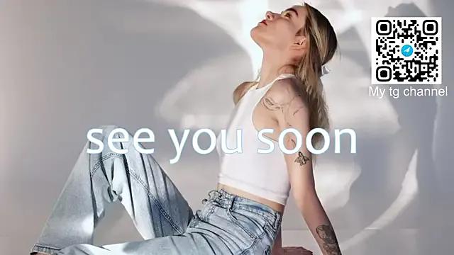 SpiceJessy — Kissing so soft