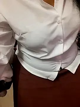 Tamil_Ammani on StripChat