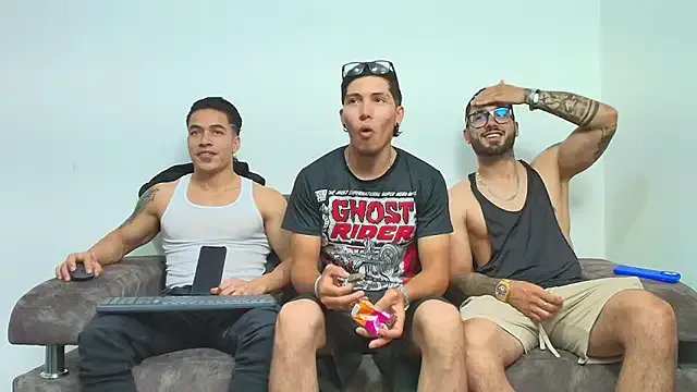 thebadboys05 on StripChat