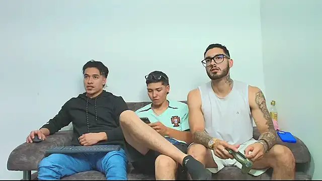 thebadboys05 on StripChat