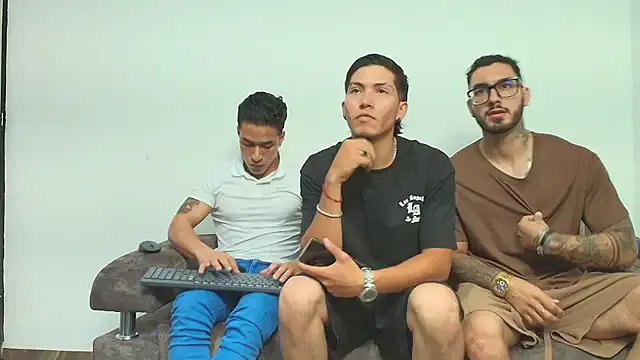 thebadboys05 on StripChat