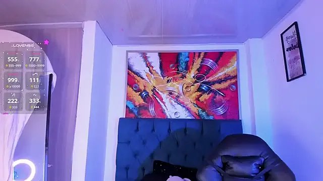 Violet_Blazee on StripChat