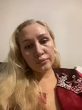 YourBlondee on StripChat